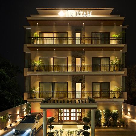 Triptam Vrindāvan Buitenkant foto